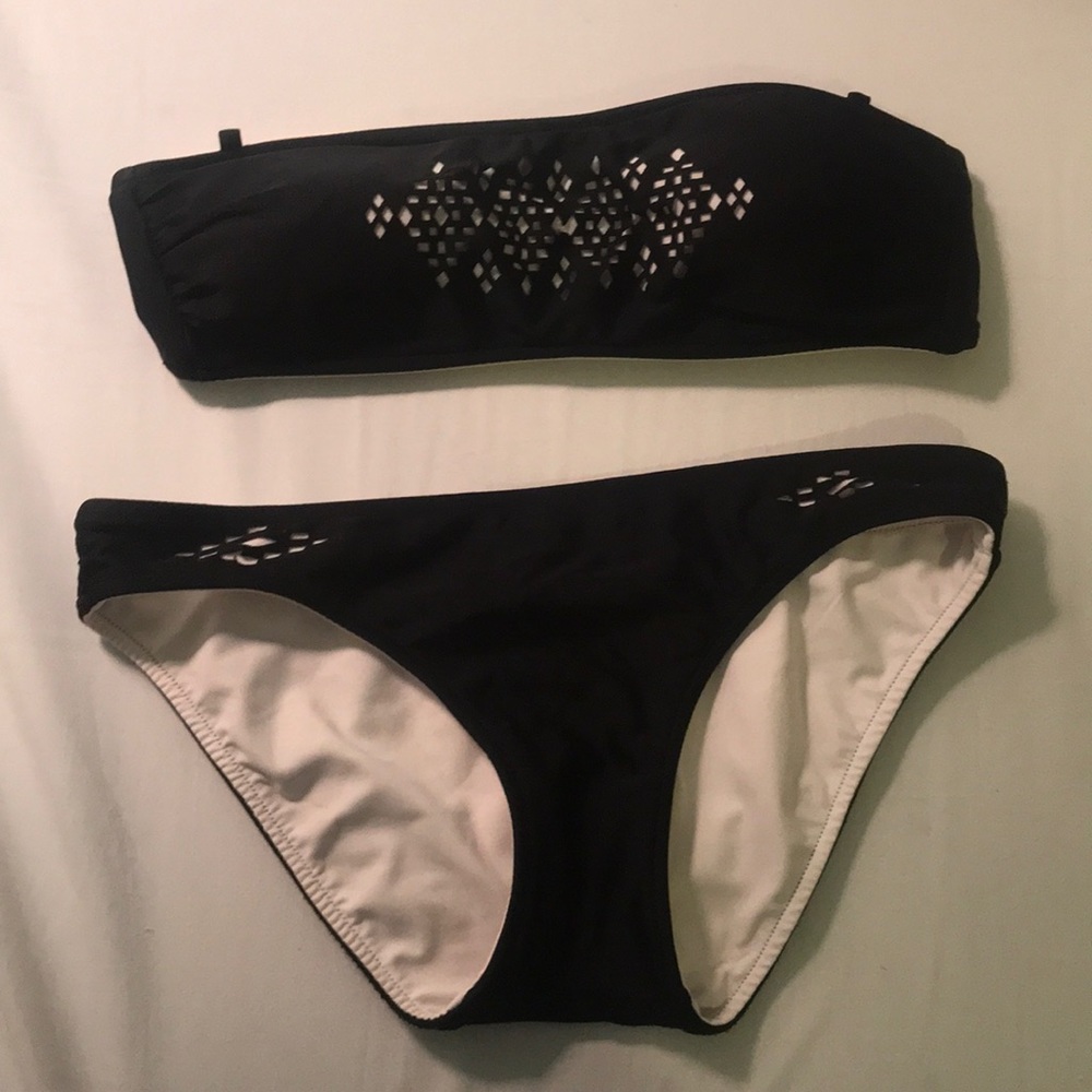 small strapless reversible bikini set